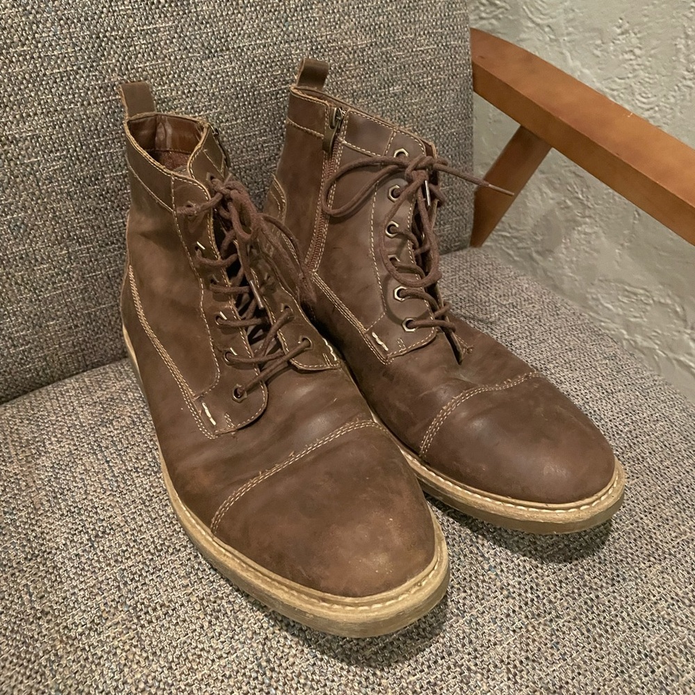 Men’s lace up boots